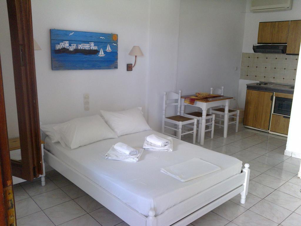 Aeolos Hotel Apartments Γύθειο Δωμάτιο φωτογραφία